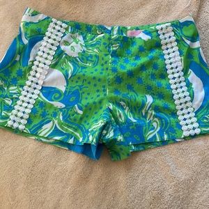 Lilly Pulitzer shorts size 8
